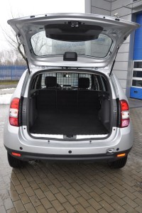 Dacia Duster Van na polskim rynku będzie mieć przeszklone tylne drzwi.