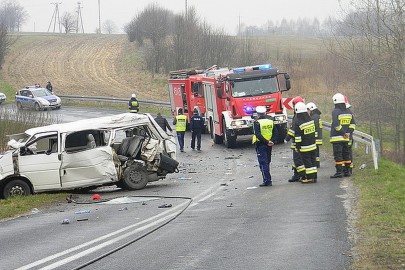 VW T4 zderzył się z ciężarówką – nie żyje 4 piłkarzy