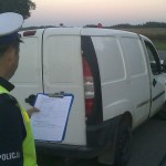 Kierowca Fiata Doblò bez prawa jazdy, ale z promilem alkoholu