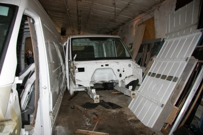 Kradli Mercedesy Sprintery i VW Craftery – samochodowy gang rozbity