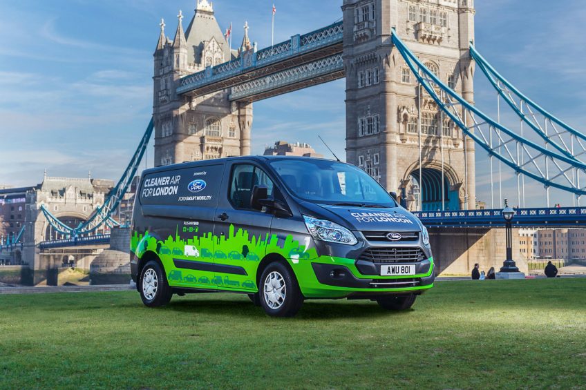 Hybrydowy Ford Transit Custom będzie testowany w Londynie