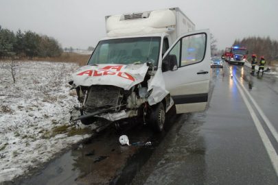 Nissanem Micrą w Mercedesa Sprintera – kobieta zginęła na miejscu