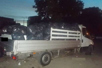Wyrzucał śmieci na Żoliborzu – na skrzyni Iveco Daily było 300 worków