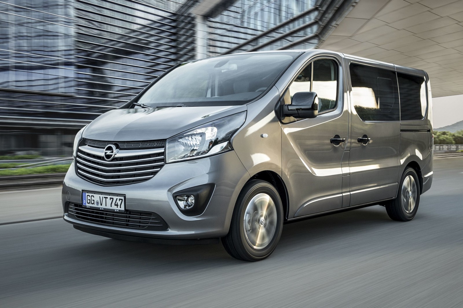 Opel vivaro b