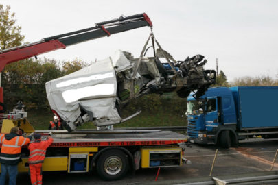 Wypadek polskiego Citroëna Jumpera na niemieckiej B31