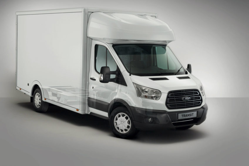Ford Transit z nowym podwoziem i większą o 200 kg ładownością