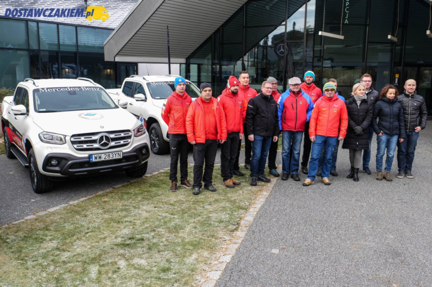 Mercedes X250d 4MATIC dla GOPR – ratownicy otrzymali 8 pick-upów