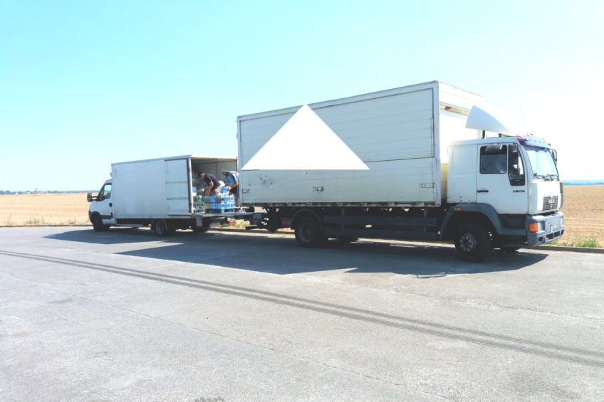 Bus ledwo co jechał – na przeładunek wysłano 14-tonową solówkę