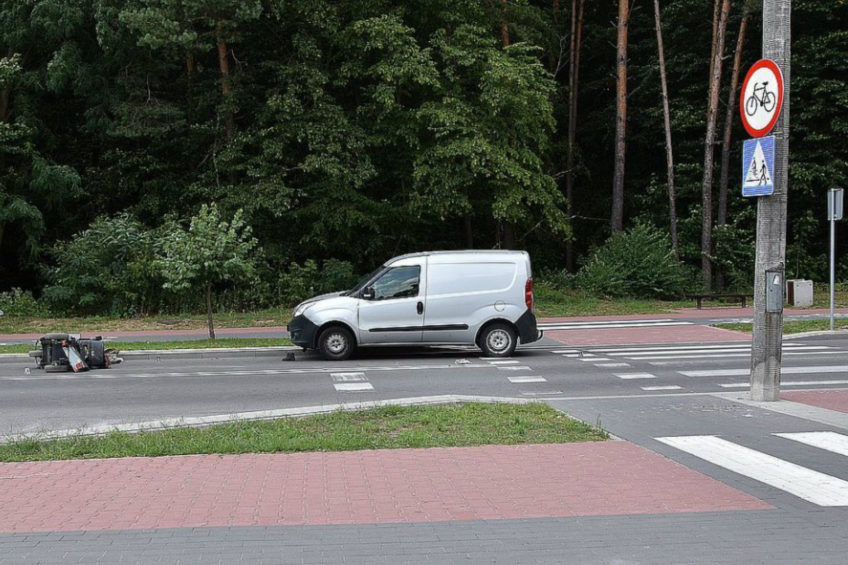 Dostawczym Oplem Combo śmiertelnie potrącił inwalidę