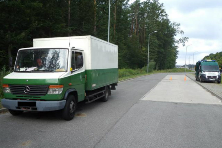 Mercedes Vario 814D ważył prawie 10 ton przy 3500 kg DMC