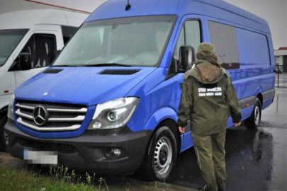 Pogranicznicy jednego dnia odzyskali 3 skradzione Sprintery