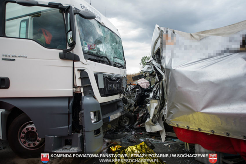 Wypadek na obwodnicy Sochaczewa – nie żyje kierowca Opla Movano