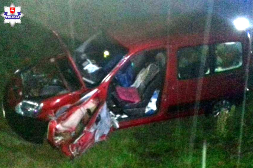 Na S17 zginął kierowca Berlingo potrącony przez ciężarówkę