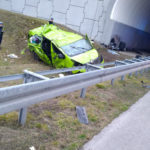 Renault Trafic dachowało na A2 – 1 osoba zmarła a 8 jest rannych