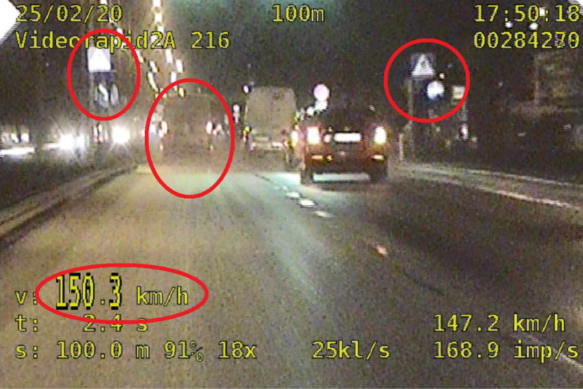 150 km/h w terenie zabudowanym. Kierowca busa stracił prawo jazdy