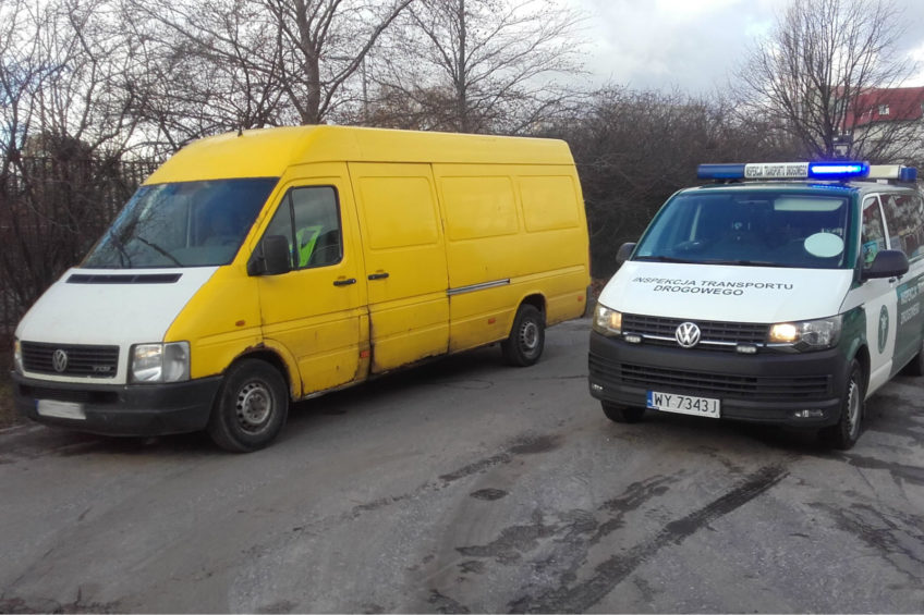Volkswagen LT w fatalnym stanie a kierowca z sądowym zakazem