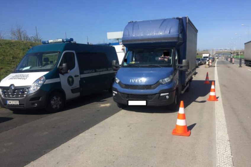 Pijany busiarz z kolegą szukał sklepu – potem potrącił pogranicznika