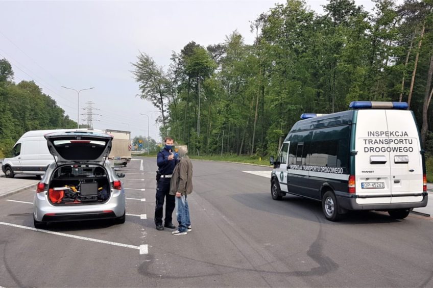 Pijany kierowca busa jechał przeładowany. Wpadł podczas kontroli ITD