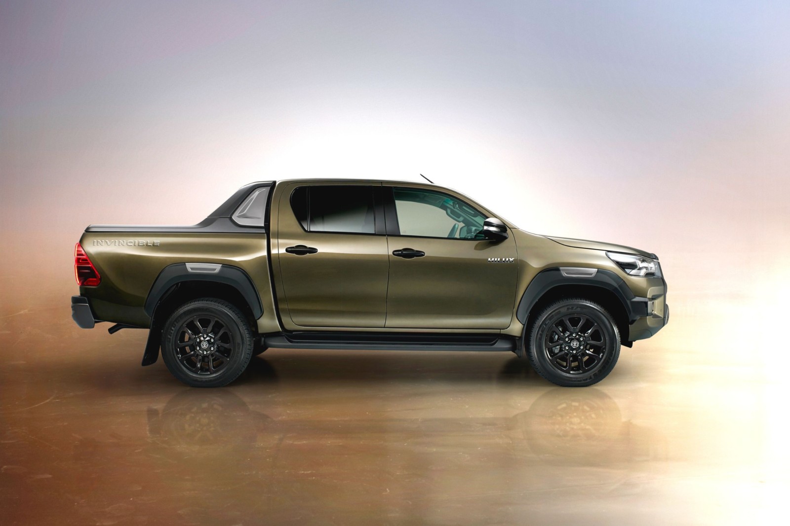 Toyota hilux 2020 года