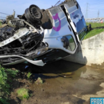 Opel Vivaro dachował na A4 – 2 osoby zostały ranne