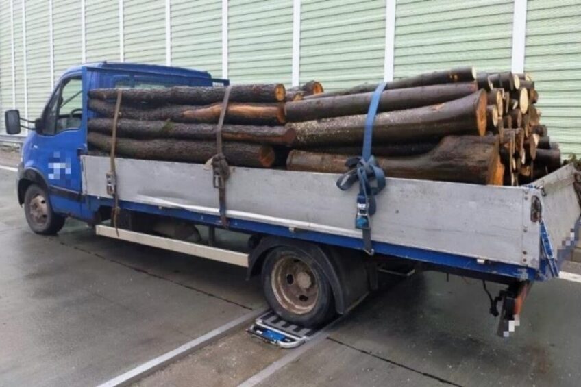 Zatrzymane na S7 Renault Mascott ważyło ponad 7 ton