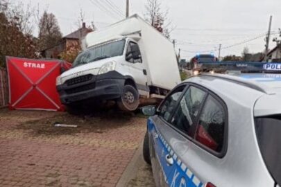 Pod Stalową Wolą Iveco Daily wjechało do rowu – kierowca zmarł