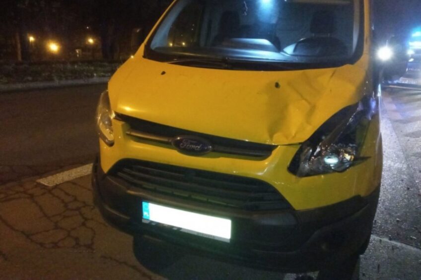 Używał telefonu podczas jazdy furgonem – potracił dwie kobiety