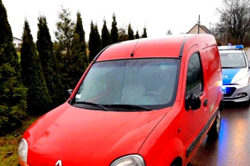 Kierująca Renault Kangoo miała ponad 3 promile – uciekała po kolizji