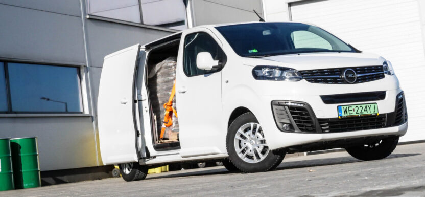 Opel Vivaro-e test opinie zasięg dane techniczne ładowność