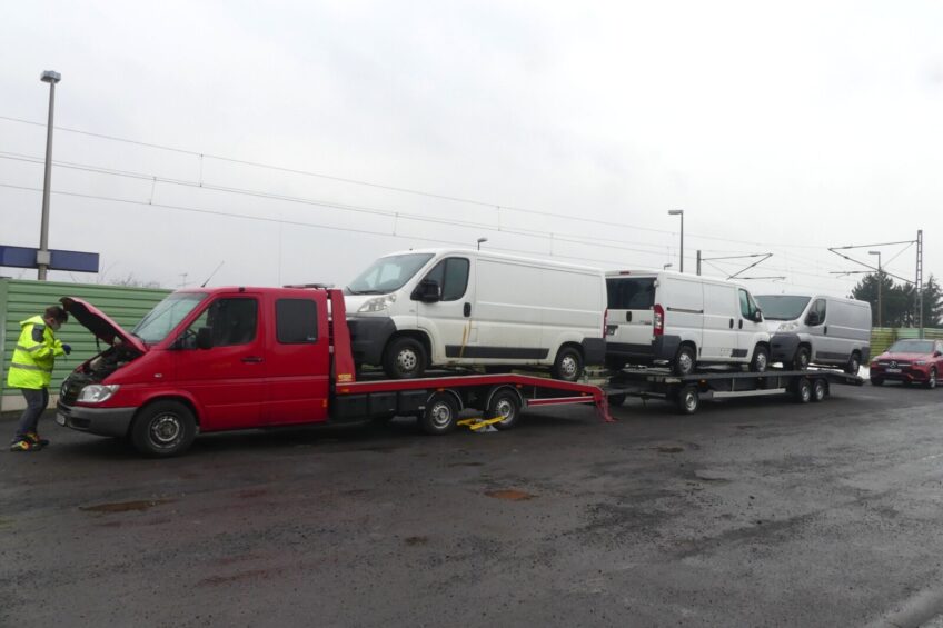 20 metrów długości – 3 oś w Sprinterze bez zawieszenia i hamulców