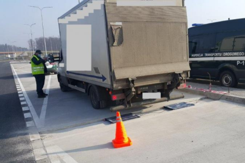 220 kg ładowności i 7000 kg na wadze – dowód Iveco Daily zatrzymany