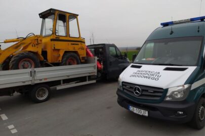 Iveco Daily z HDS-em i ładowarką kołową na pace