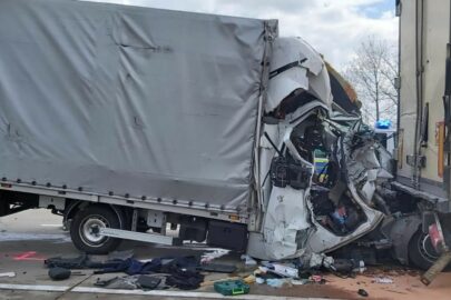 Polski bus wbił się pod naczepę na niemieckiej A2 – kierowca zmarł
