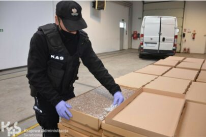 Kontrabanda papierosów w Ducato przechwycona na A1