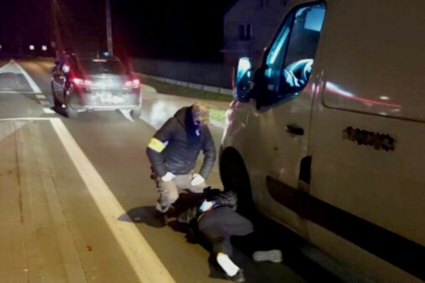 Specjalizowali się Renault Master – ukradli kilkanaście busów na części