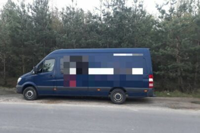 W środku skradzionego Sprintera zagłuszacz GPS i nowe tablice