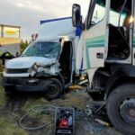 Ciężarówka wjechała w Iveco Daily - obaj kierowcy trafili do szpitala