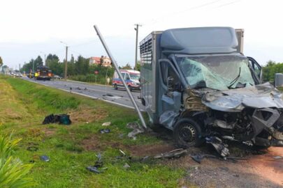 Na DK 10 Sprinter wjechał w zestaw przewożący czołg