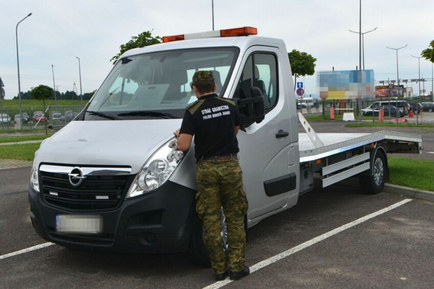 Opel Movano z podrobionym numerem VIN zatrzymany w Medyce