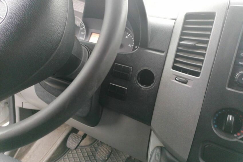 Pościg po S8 za skradzionym Sprinterem – padły strzały