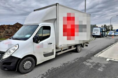 Kurier w niesprawnej Masterce bez prawa jazdy – był poszukiwany