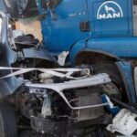 Wypadek z udziałem Ducato i ciężarówki – kierowca busa w ciężkim stanie
