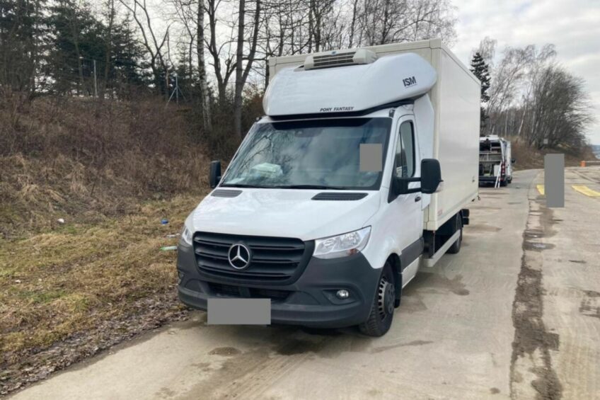 Czeskie busy też przeładowane – Mercedes Sprinter ważył 7700 kg
