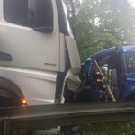 Na DK 21 VW Caddy uderzył w ciężarówkę – nie żyją 3 osoby