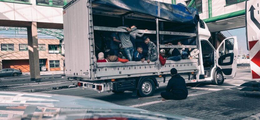 43 migrantów w bułgarskim busie. Wśród nich 19 to dzieci