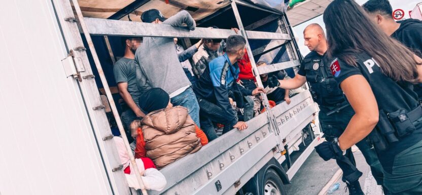 Czechy przywracają kontrole na granicy ze Słowacją