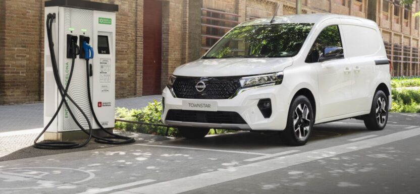 Nissan Townstar EV wchodzi do produkcji - do 800 kg ładowności
