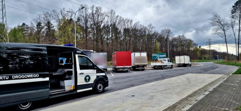 Przeładowany bus z licencją - kara dla przewoźnika. A co z kierowcą