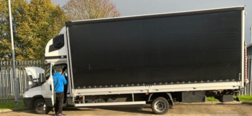 Kolejny bus z Polski zatrzymany w UK. Deportacja za zaniżanie DMC