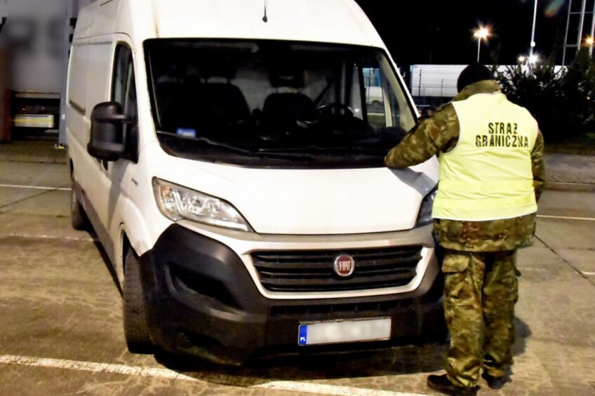 Skradziony w Polsce Fiat Ducato odzyskany w Hrebennem